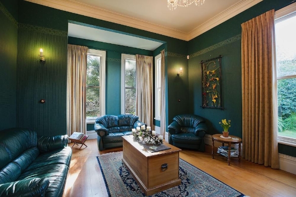 Hotel Tairoa Lodge & Cottage (Hawera)
